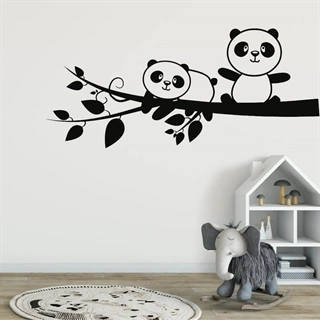wallsticker med pandaer på en gren.