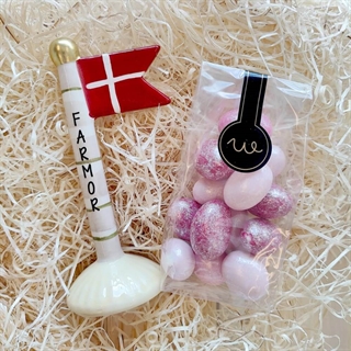 Lille gave med chokolade til Farmor