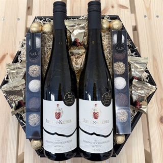 Gavekurv med 2 Hvidvin & Chokolade