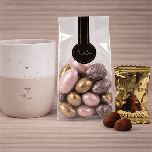 Små hjerter krus med chokolade