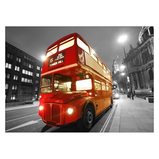 Plakater med londons kendte røde busser.