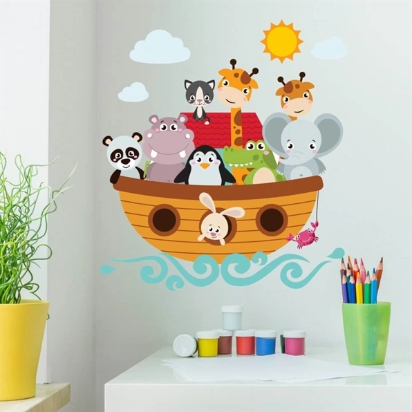 Sød wallsticker til børneværelset med Noas ark og dyr. Panda, flodhest, kat, pingvin, krokodil,  elefant, kanin,krabbe, giraf.