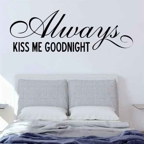 wallstickers med teksten always kiss me goodnight