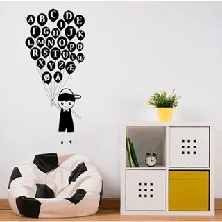 Sød wallsticker med ballon drengen med alfabetet