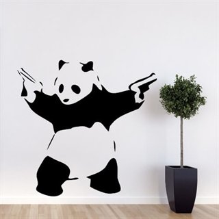 Bevæbnet panda af graffiti-kunstneren Banksy