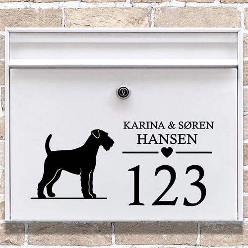 Postkasse stickers med Airedale Terrier silhouette