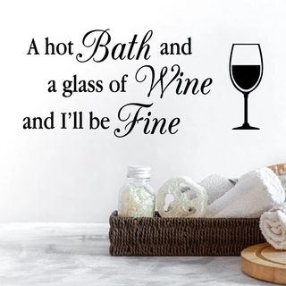 Wallsticker til badeværelset med tekst Bath and a glass of wine