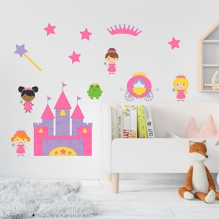 Printet - Prinsesser - wallstickers. Super fin design med 4 prinsesser, stjerner, slot, frø, krone, tryllestav og karret. 