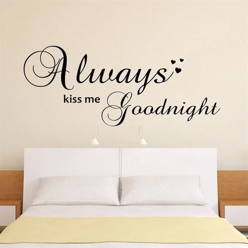 Wallsticker med teksten Always kiss me goodnight