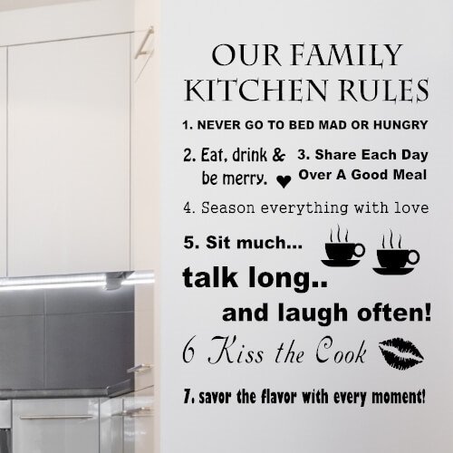 Our Family Kitchen Rules Wallsticker Med Engelsk Tekst